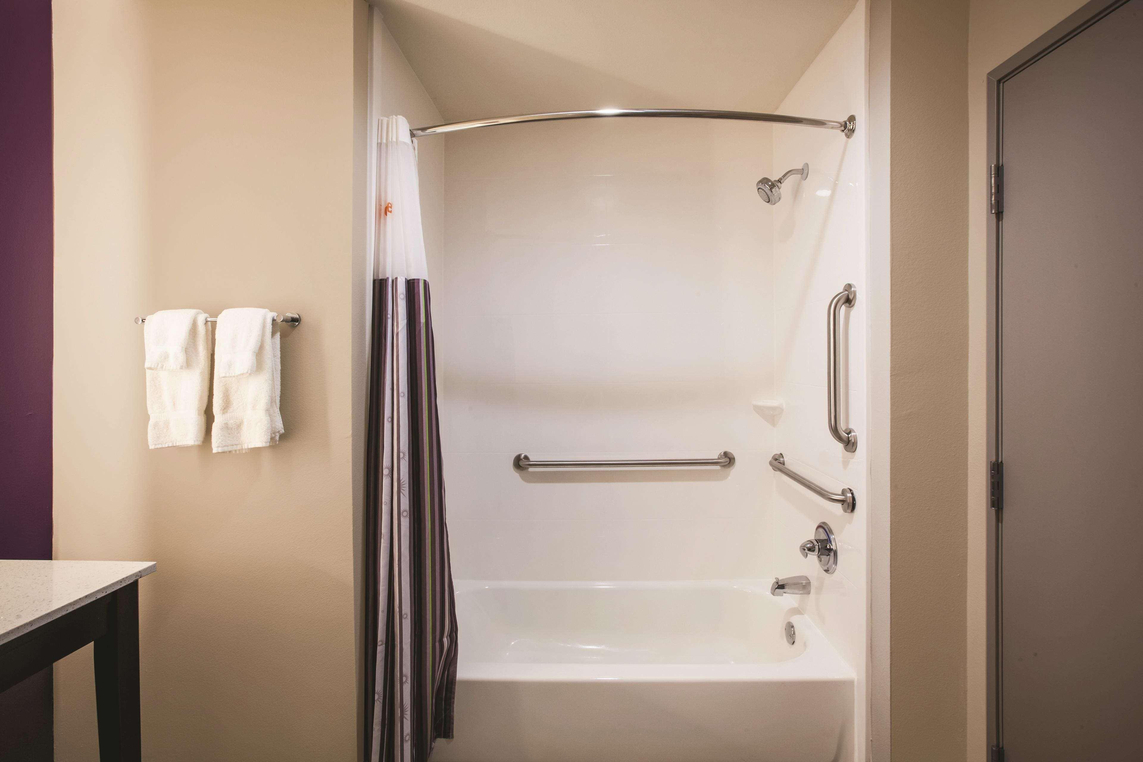 גארלנד La Quinta By Wyndham Dallas Northeast-Arboretum מראה חיצוני תמונה
