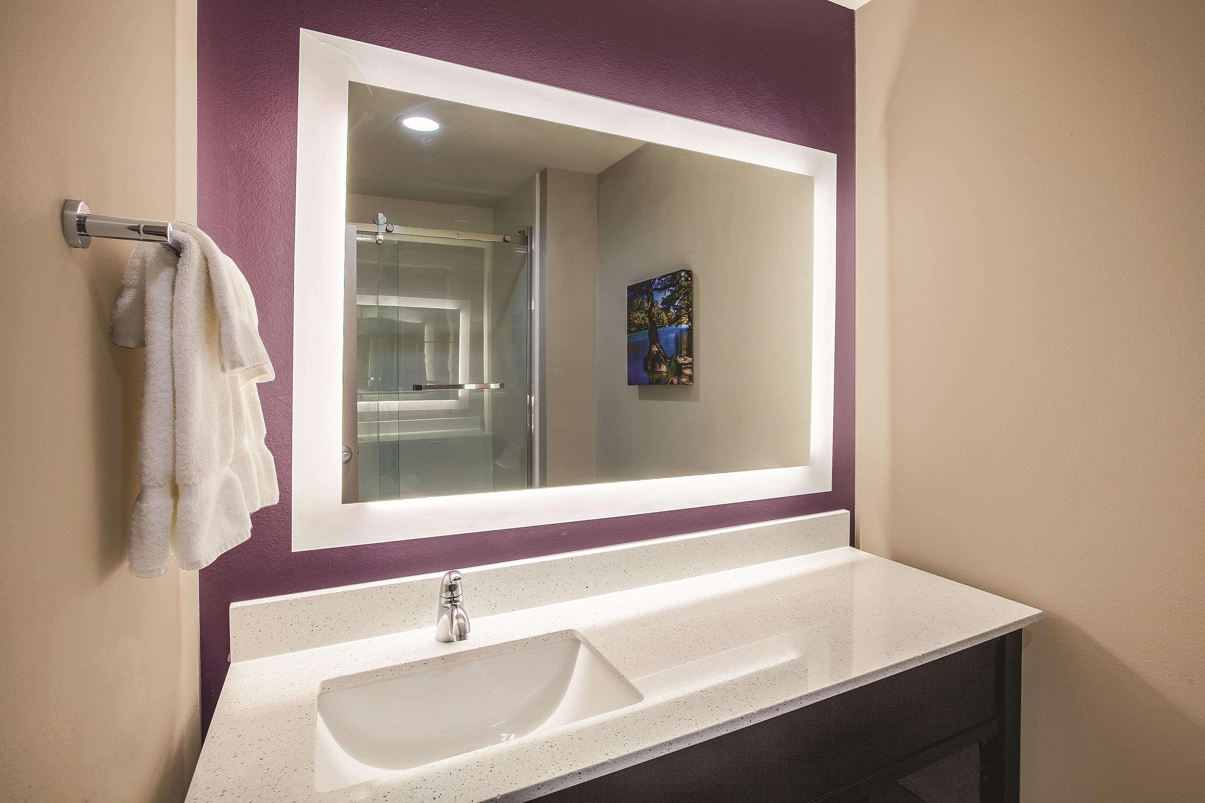 גארלנד La Quinta By Wyndham Dallas Northeast-Arboretum מראה חיצוני תמונה